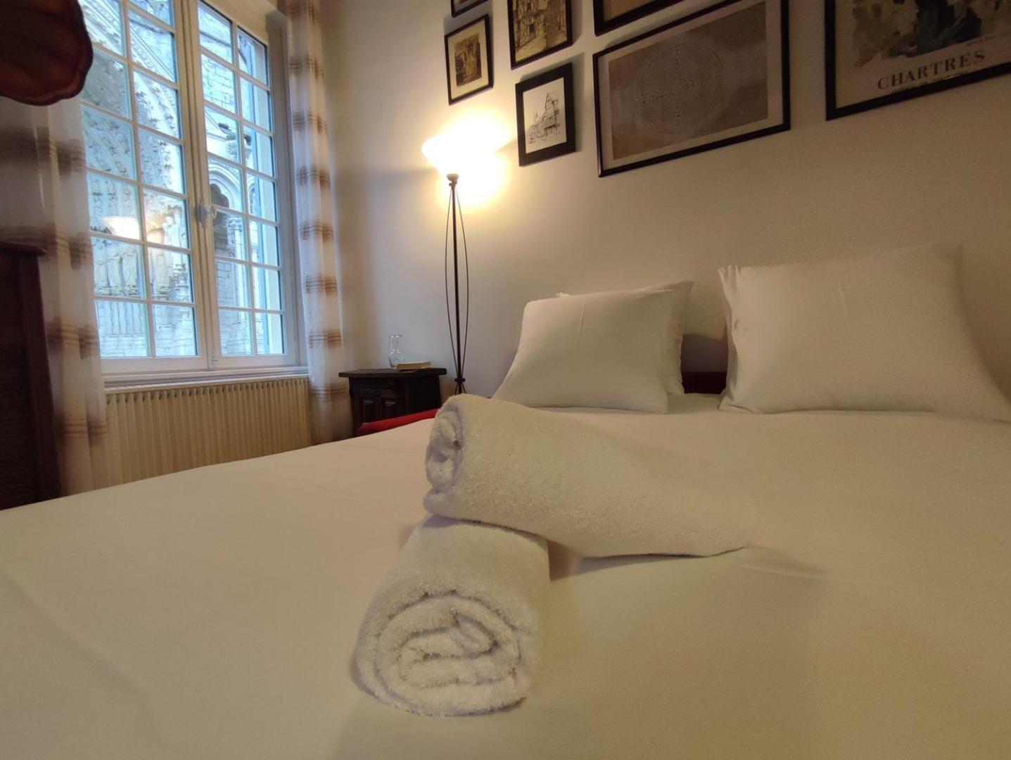 Le Gite De La Cathedrale Apartment ชาร์ตร ภายนอก รูปภาพ